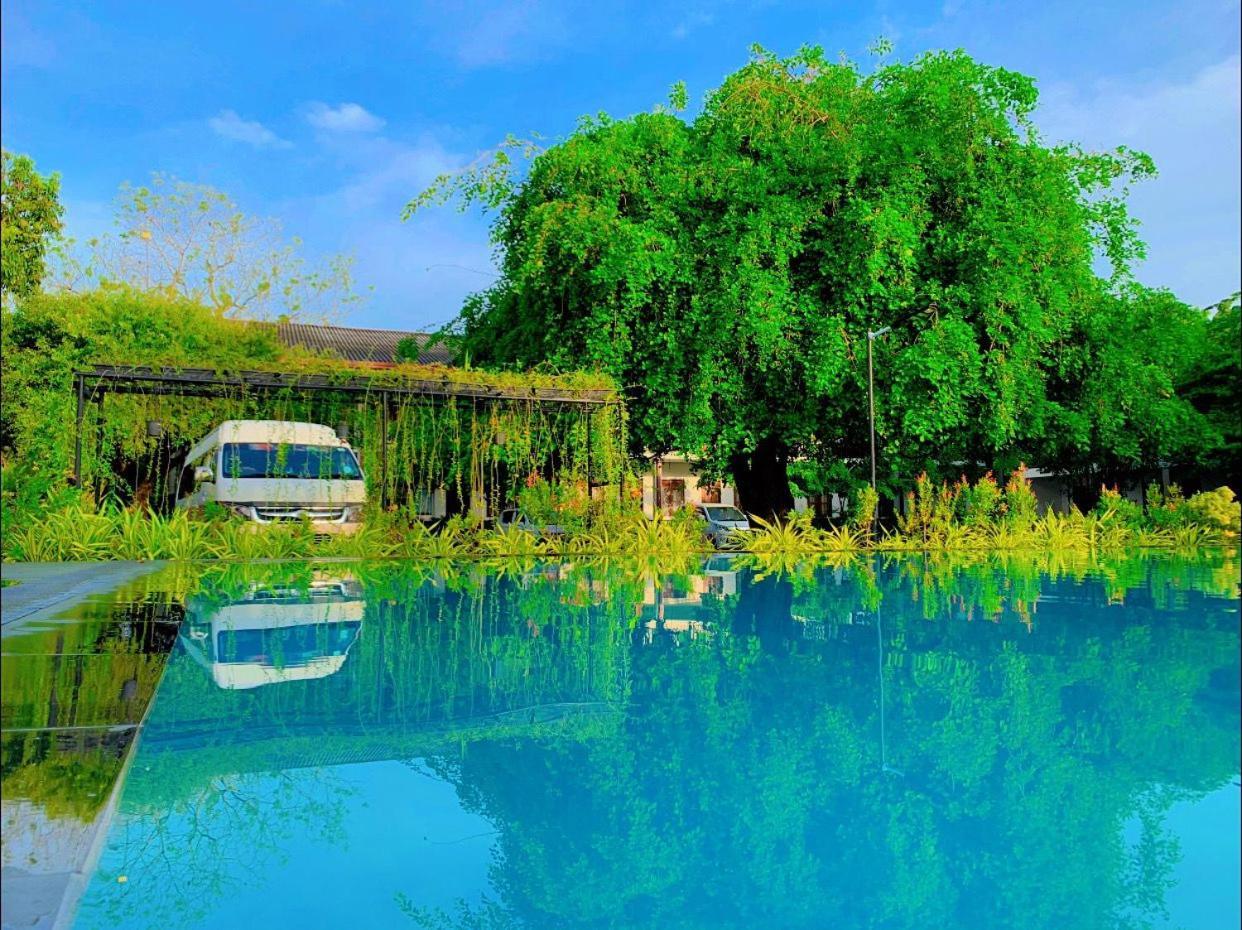 Ud Garden Hotel Kataragama Extérieur photo