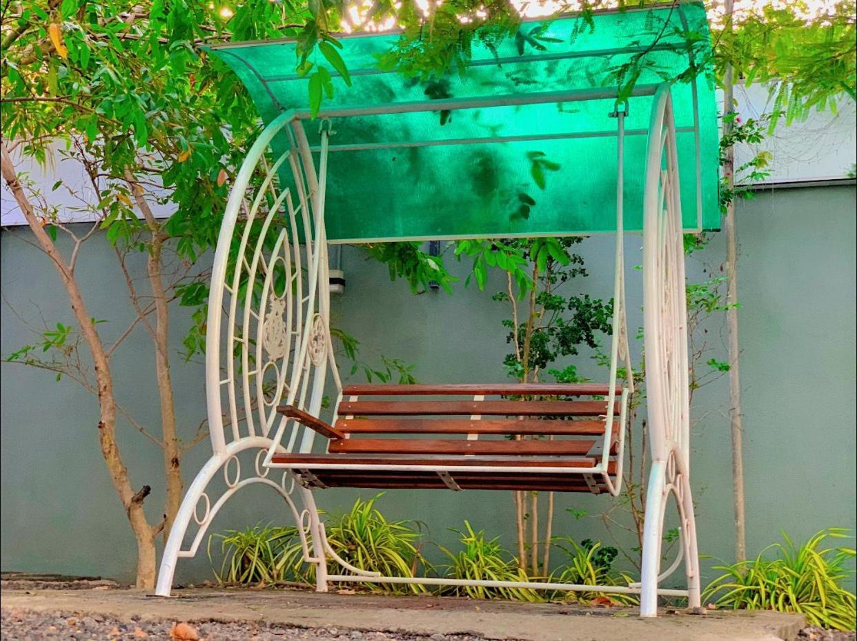 Ud Garden Hotel Kataragama Extérieur photo