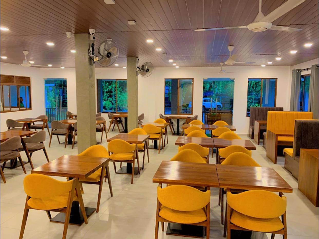 Ud Garden Hotel Kataragama Extérieur photo