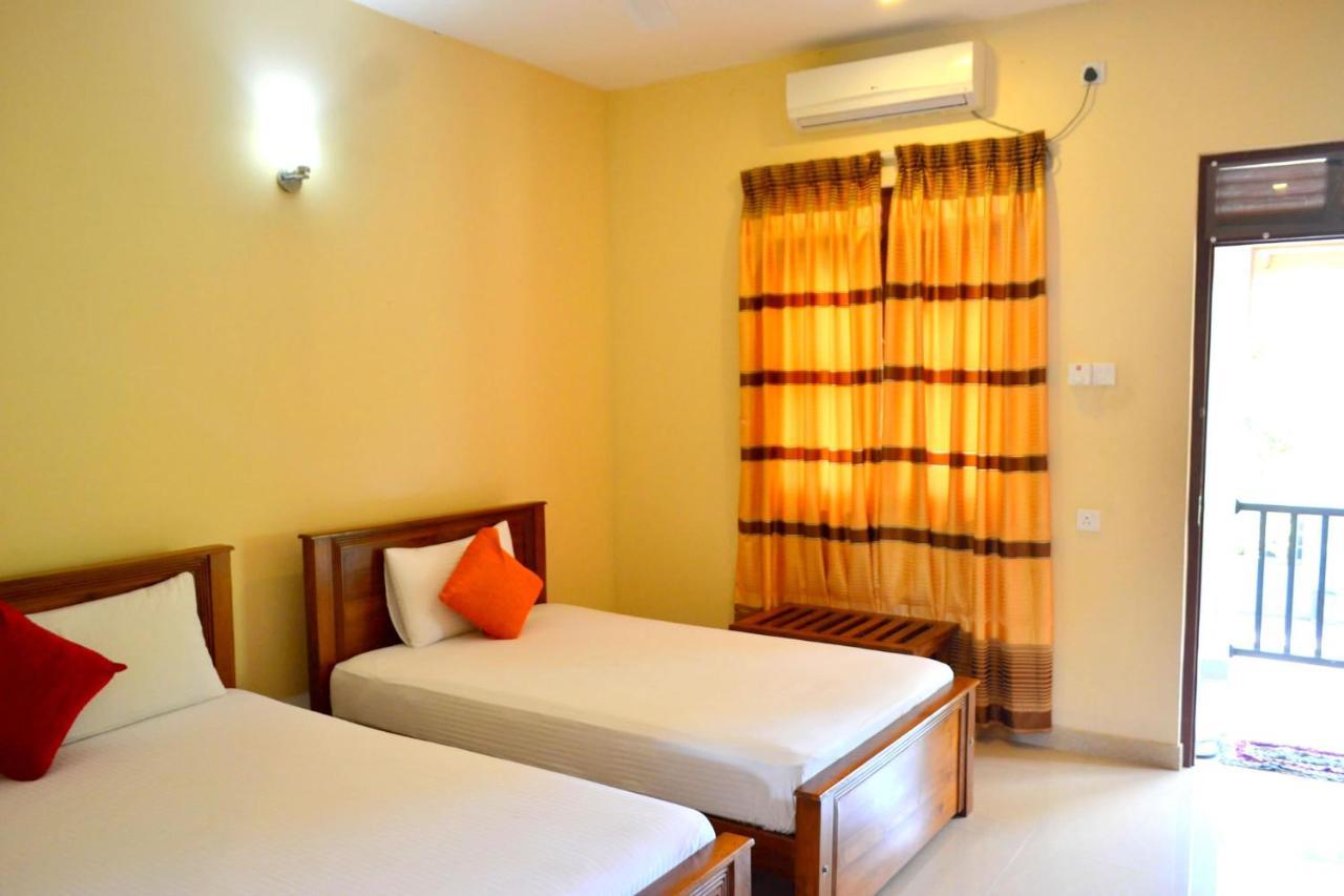 Ud Garden Hotel Kataragama Extérieur photo